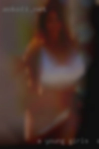 A young  woman girls in Alabama who is in her 20s or 30s.